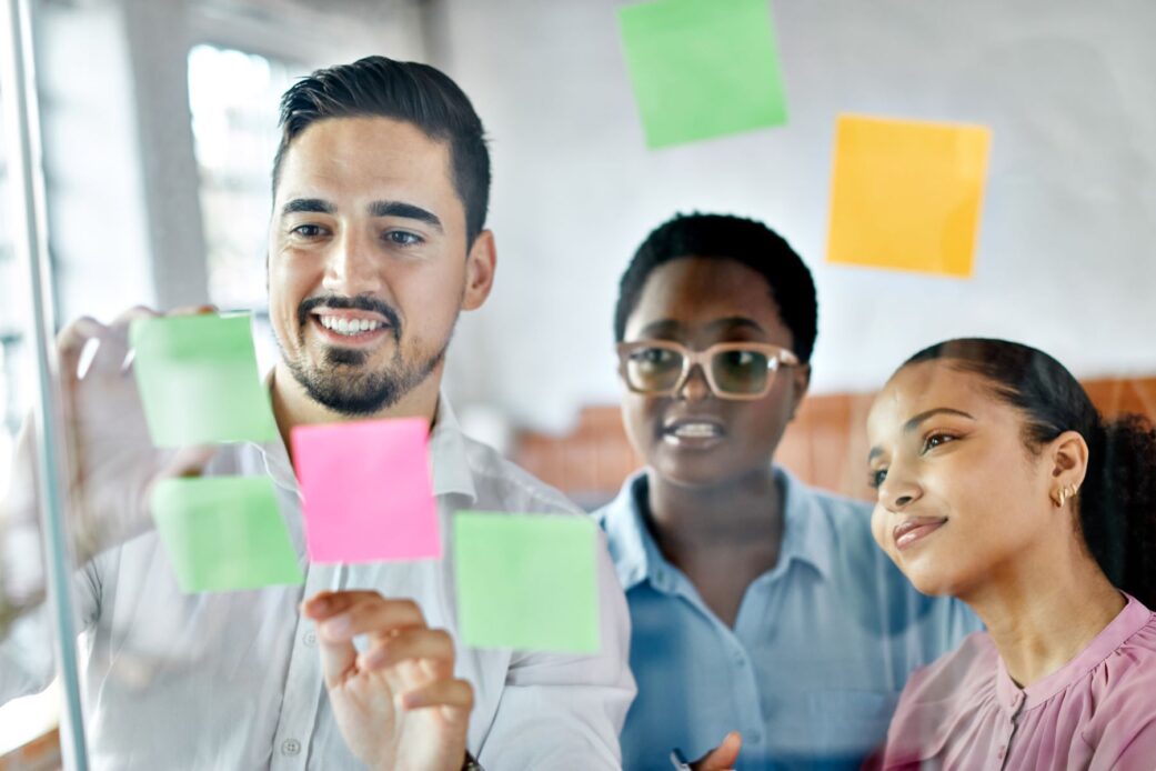 Raus aus dem Homeoffice – Kommunikationstrainings, um die Sinne zu wecken, den Sprachschatz zu aktivieren, das Onboarding des Büroalltags zu meistern